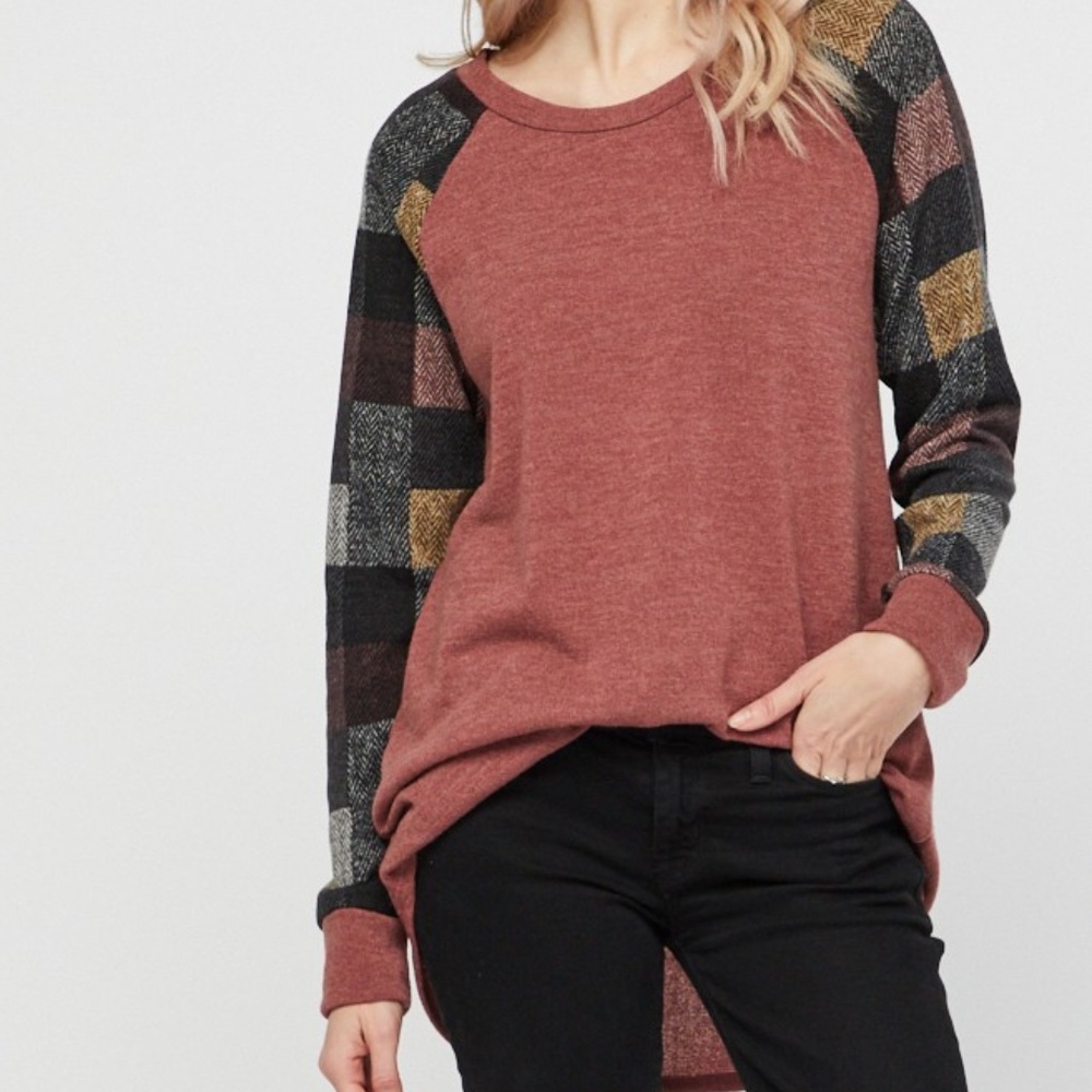New Boutique Rust Top with Contrast Plaid Sleeves